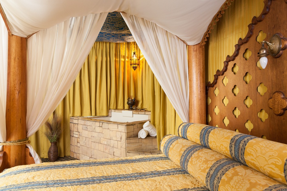Victorian Mansion Bed and Breakfast Inn Egyptian Suite Bed
