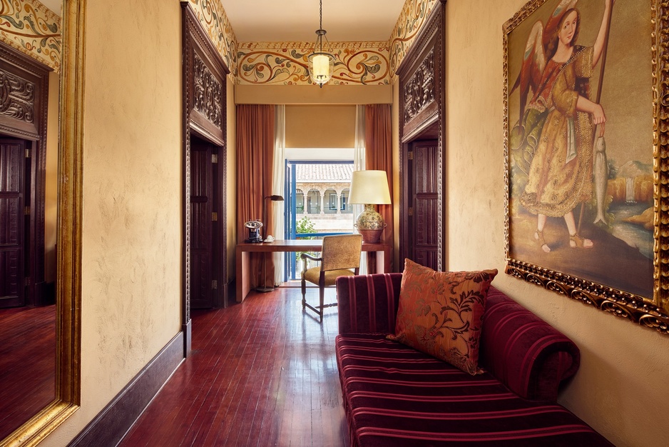 Palacio del Inka in Cusco - Presidential Suite Desk