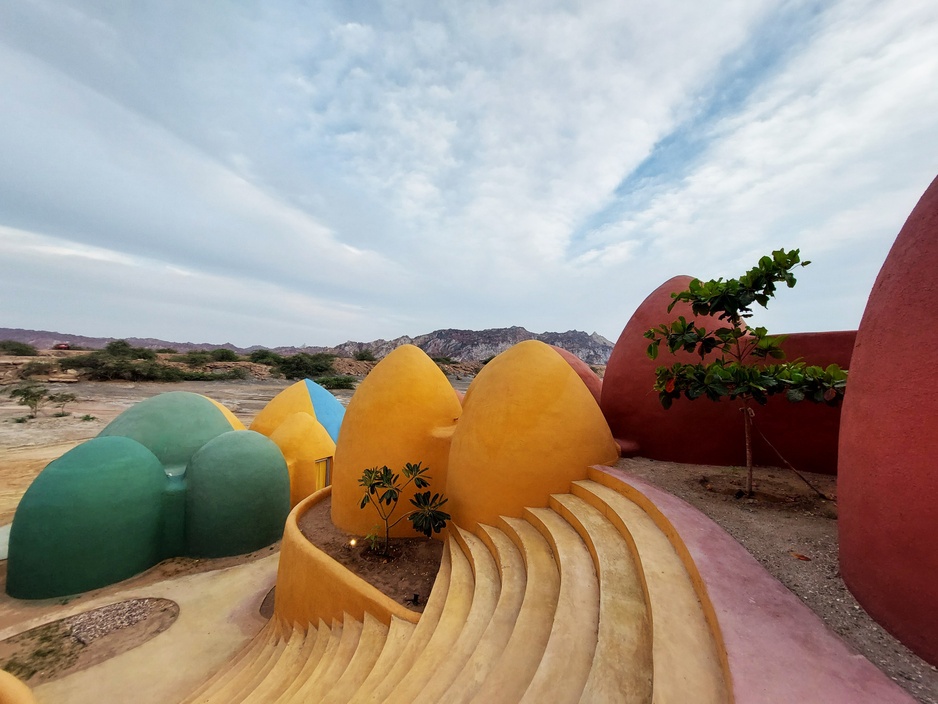 Chromatic Navigation: One of Three Colorful Staircases Organizing the Spatial Flow