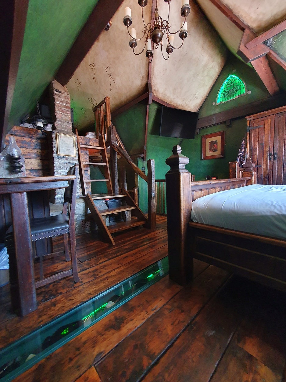 Hocus Pocus Tiny Hotel Apothecary Suite