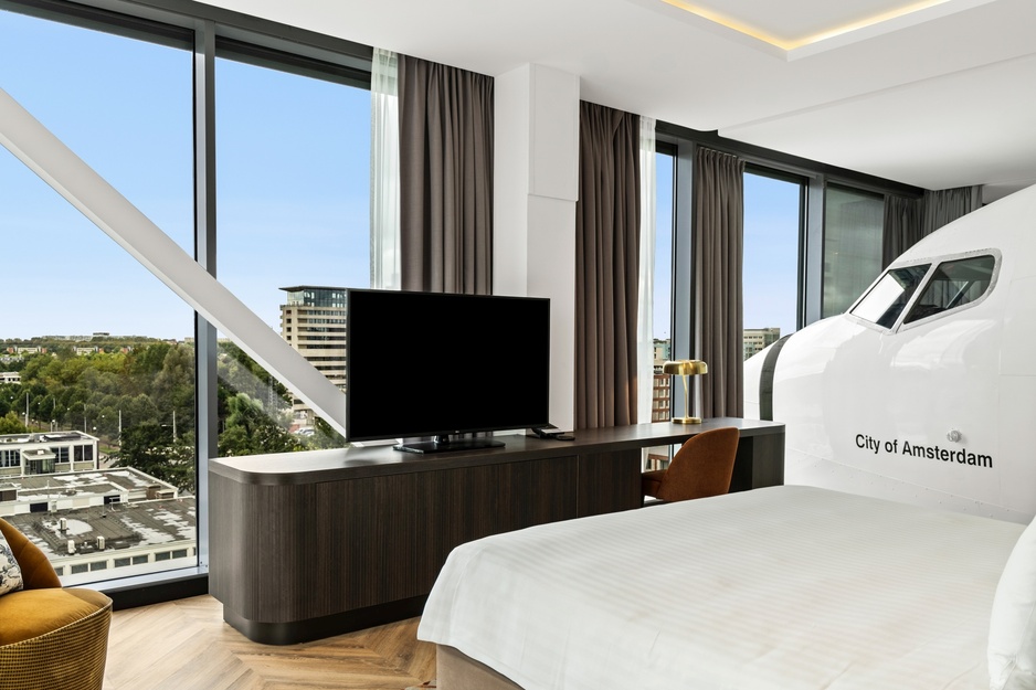 Corendon Amsterdam New-West Hotel 737 Suite Plane View