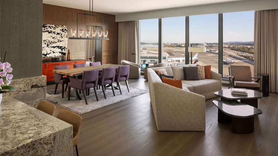 Grand Hyatt at SFO - Presidential Suite Living Room