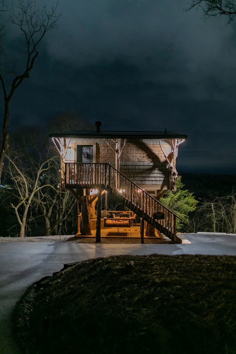Sanctuary Treehouse Resort - Treehouse on a Rainy Day