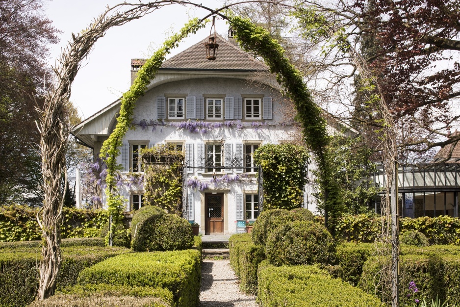 Auberge Aux 4 Vents Garden Entrance