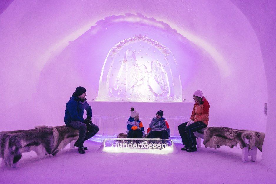 Hunderfossen Snow Hotel Lounge