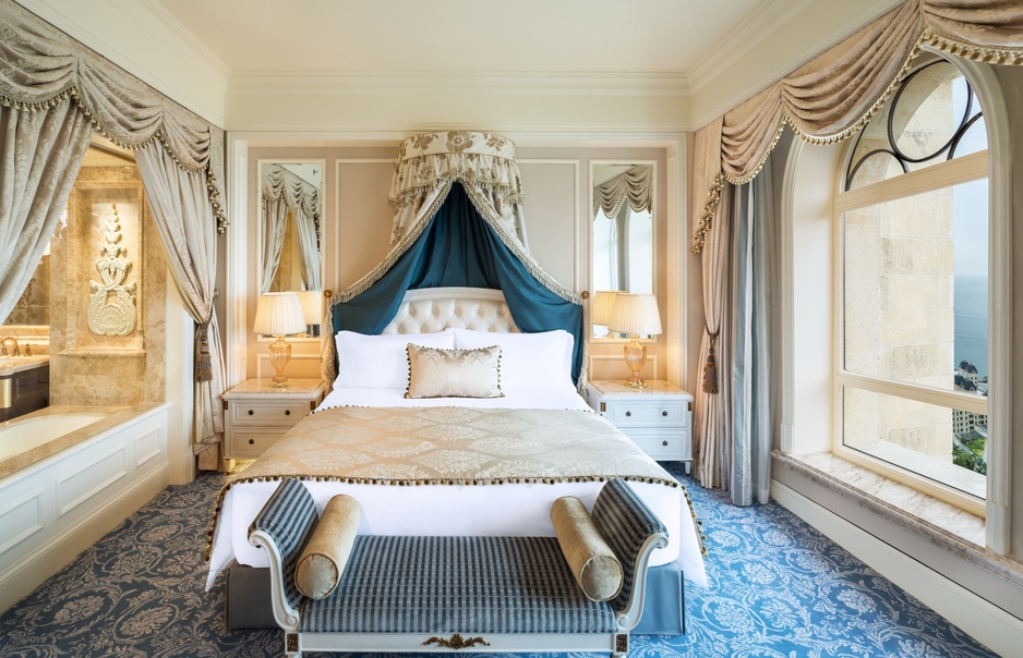 The Castle Hotel bedroom