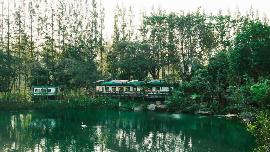 InterContinental Khao Yai Resort - Tea Carriage by the Lake