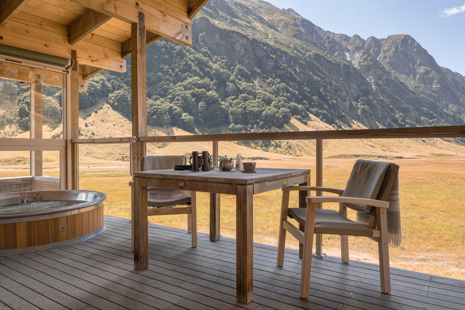 Minaret Station Alpine Lodge - Terrace Hot Tub