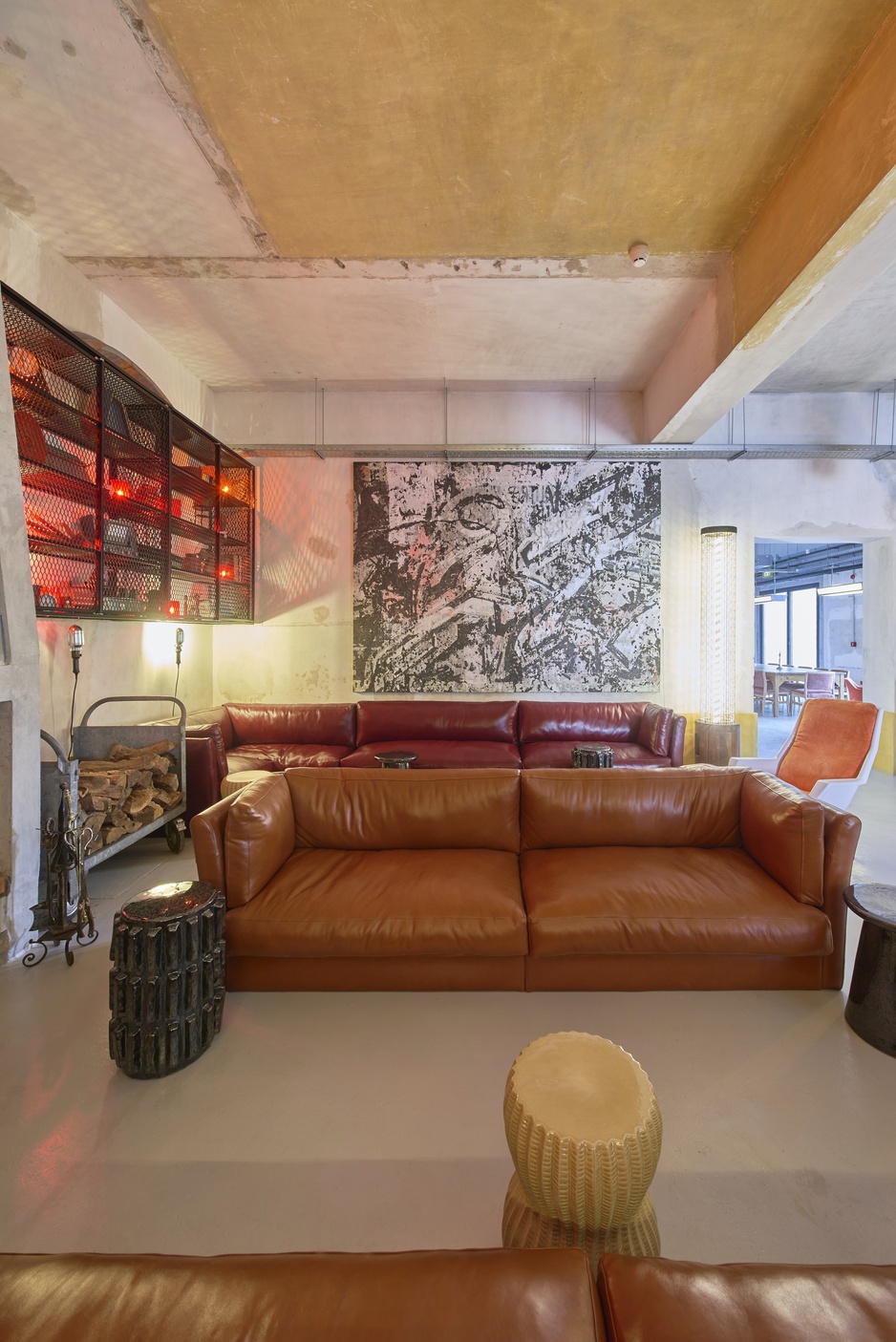 MOAGEM Industrial Lodge Lounge