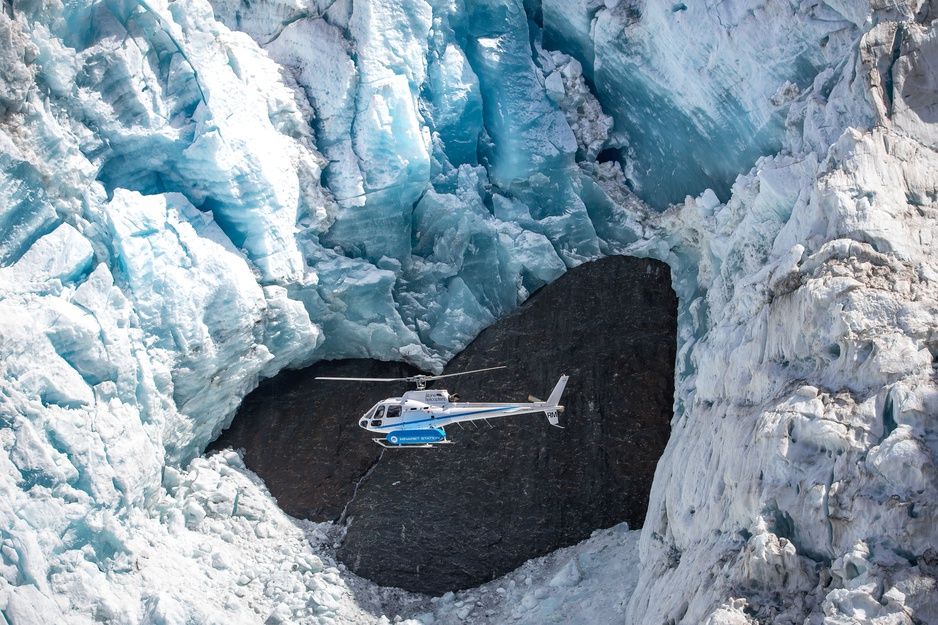 Fiordland Heli Traverse - Glacier View