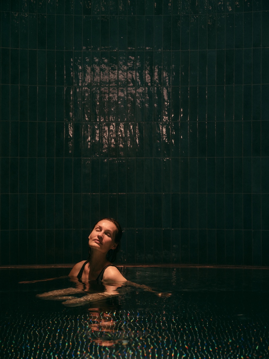 Huus Quell Hotel Spa Indoor Hot Pool