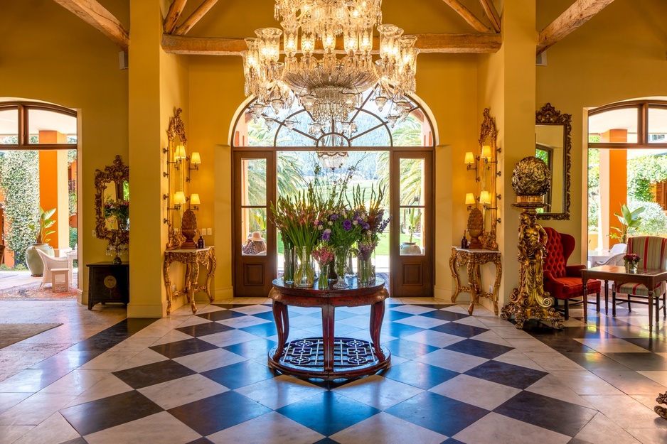 La Residence Lobby