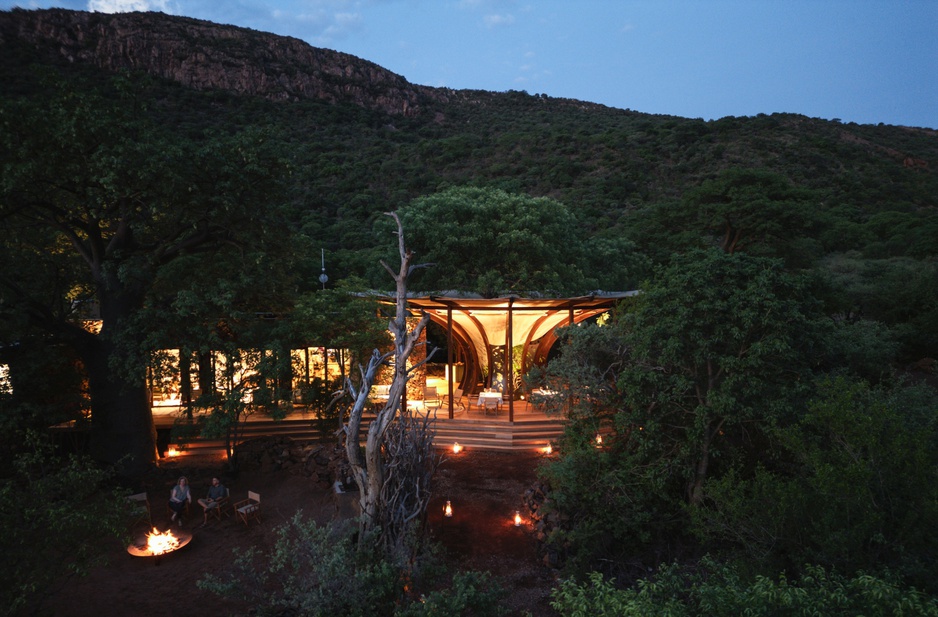 Few & Far Luvhondo Main Building