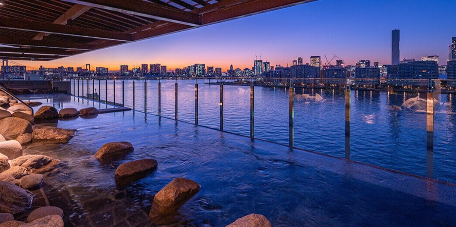 Tokyo Toyosu Manyo Club's Outdoor Onsen With Tokyo Panorama In The Evening