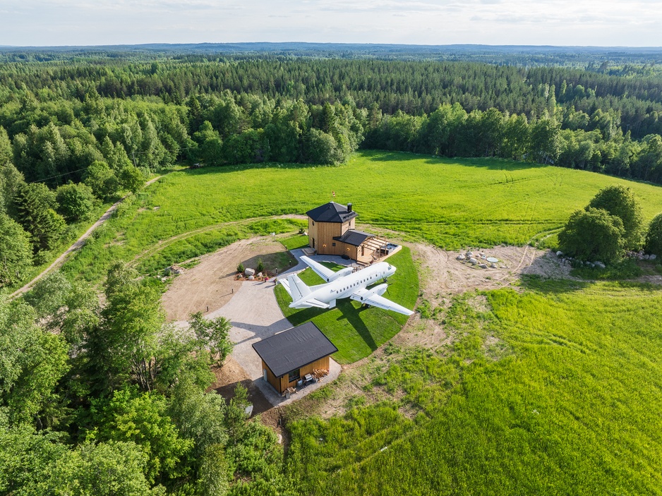 Ilmatar Airplane Lodge Aerial