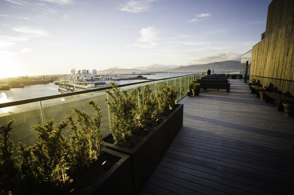Reykjavik EDITION Terrace