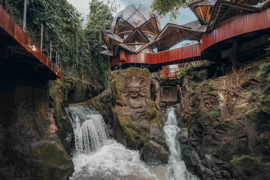 Ulaman Eco Luxury Resort - Landscape with Waterfalls