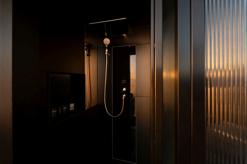 District Hive Bathroom Shower
