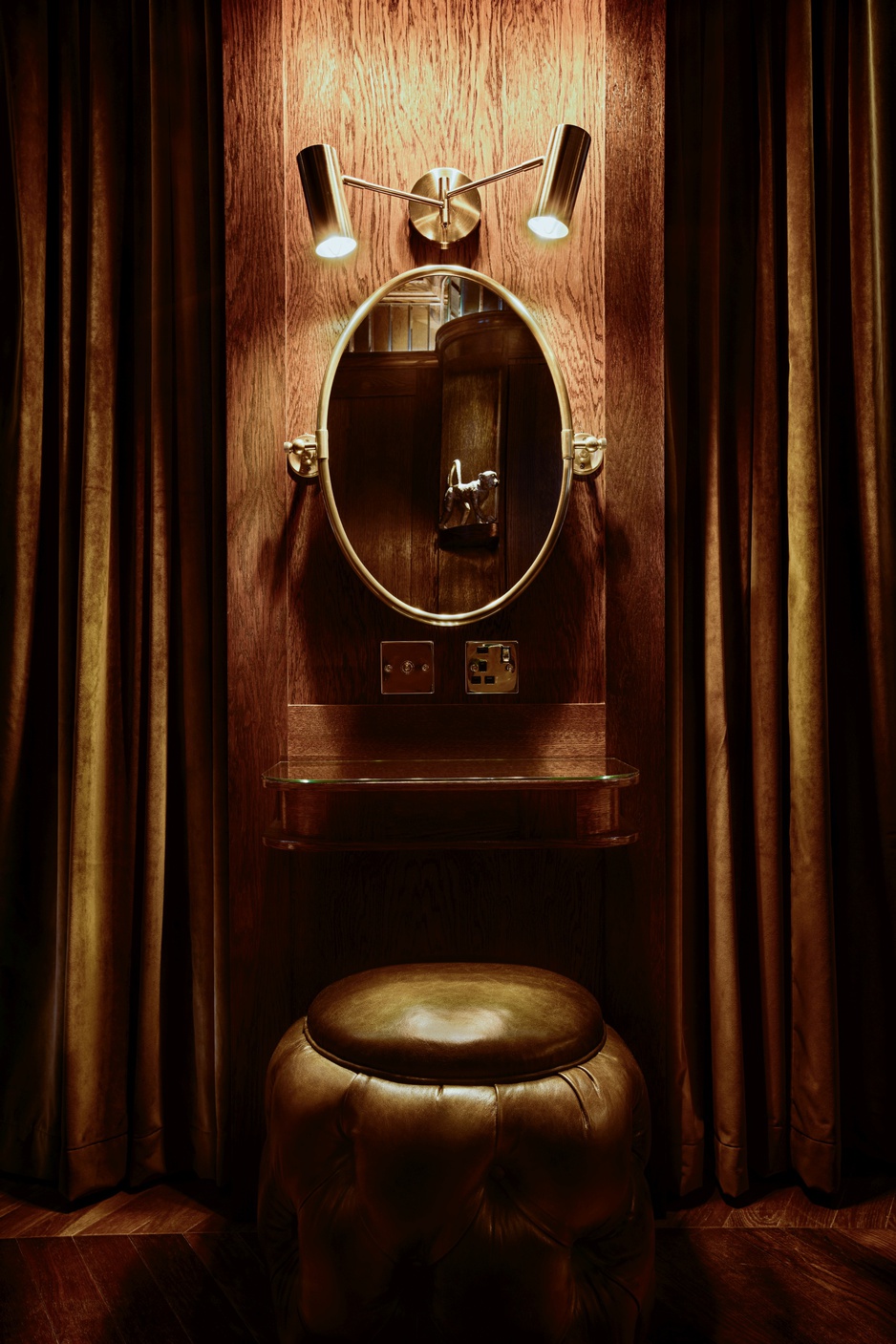 House of Gods Glasgow - The Presidential Suite Powder Corner