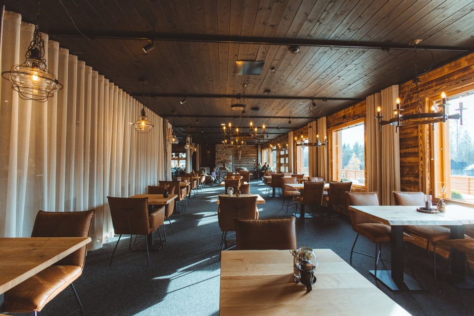 Apukka Resort Rececption Lobby Bar