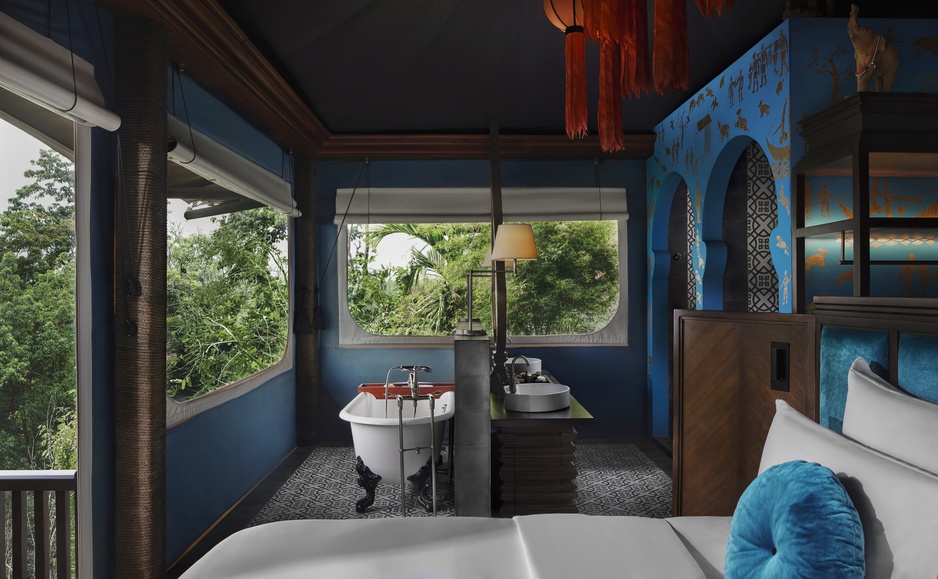 Rosewood Luang Prabang - Hilltop Tent Bathroom