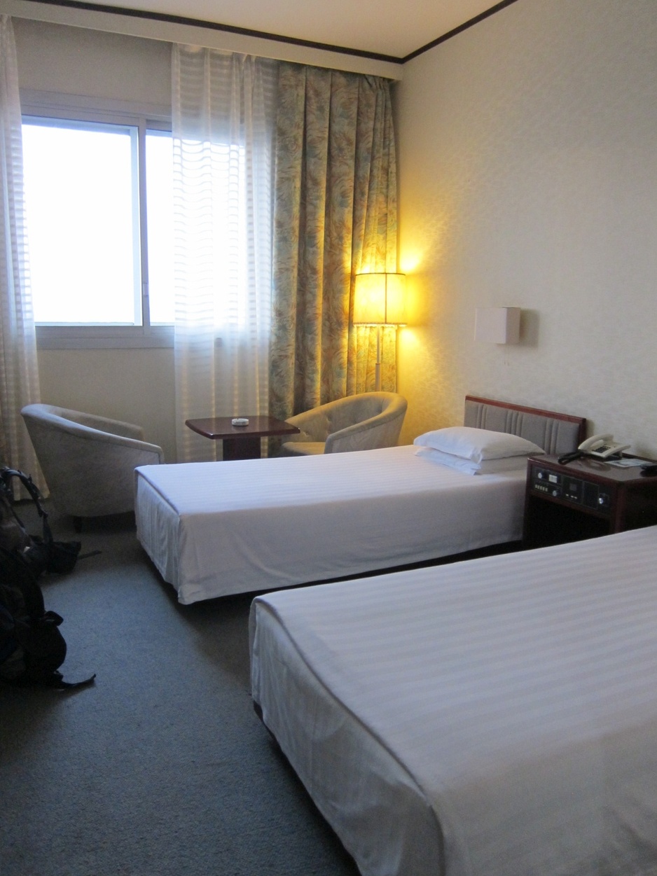 Yanggakdo International Hotel Bedroom