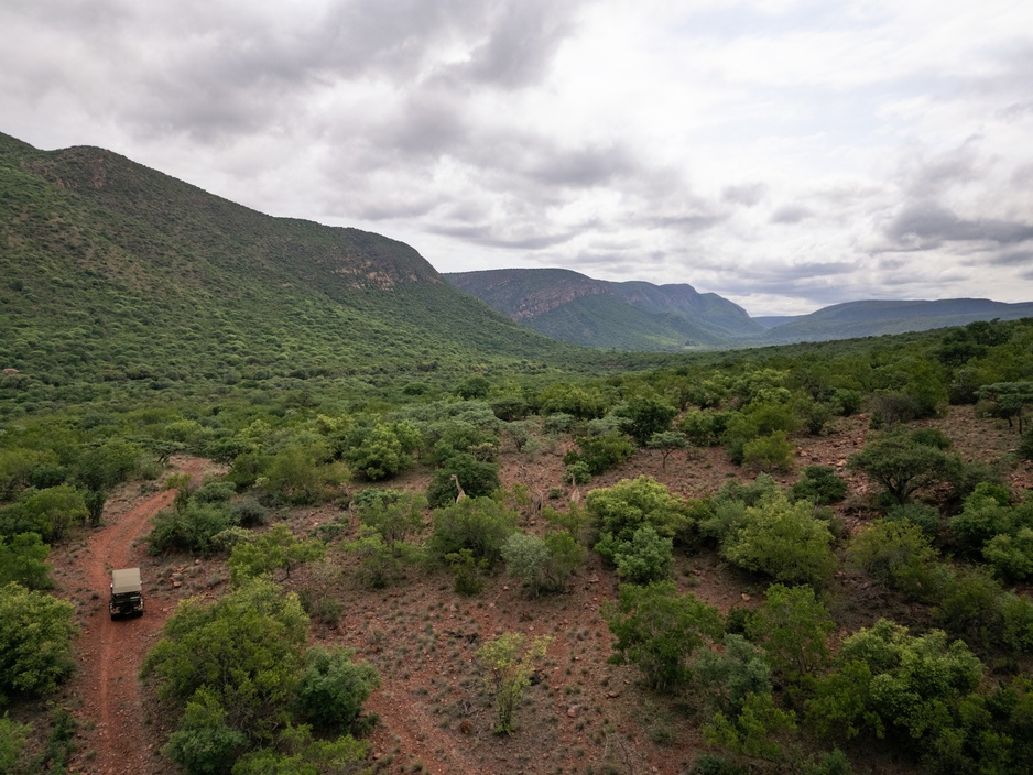 Few & Far Luvhondo - Game Drive in the Wilderness