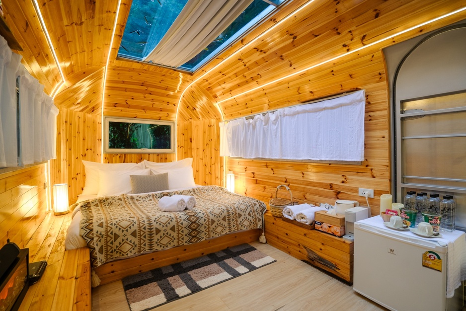 La Lanna - "Dancing in the moonlight" Hut Bedroom