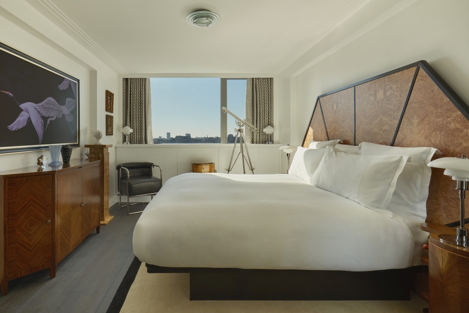 Sea Containers London Hotel - Art Deco Cabin Suite Bedroom