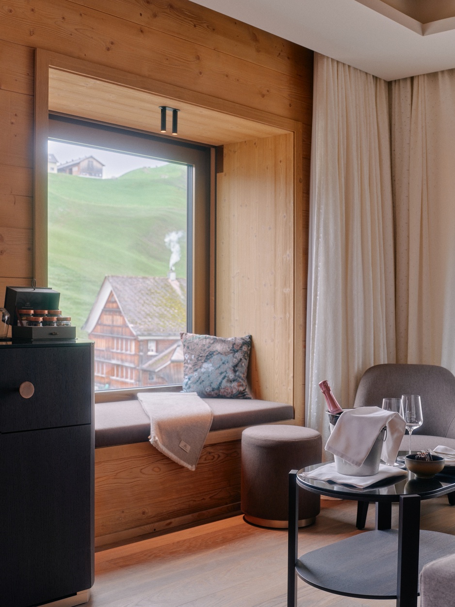 Huus Quell Hotel Room Window Nook