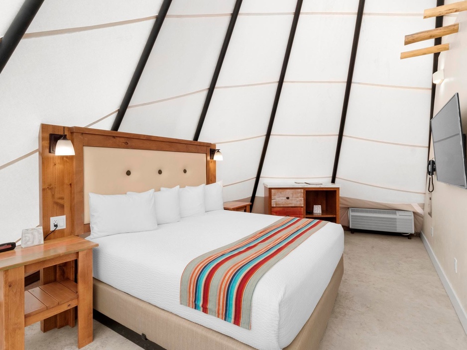 Bluff Dwellings Resort Teepee Interior