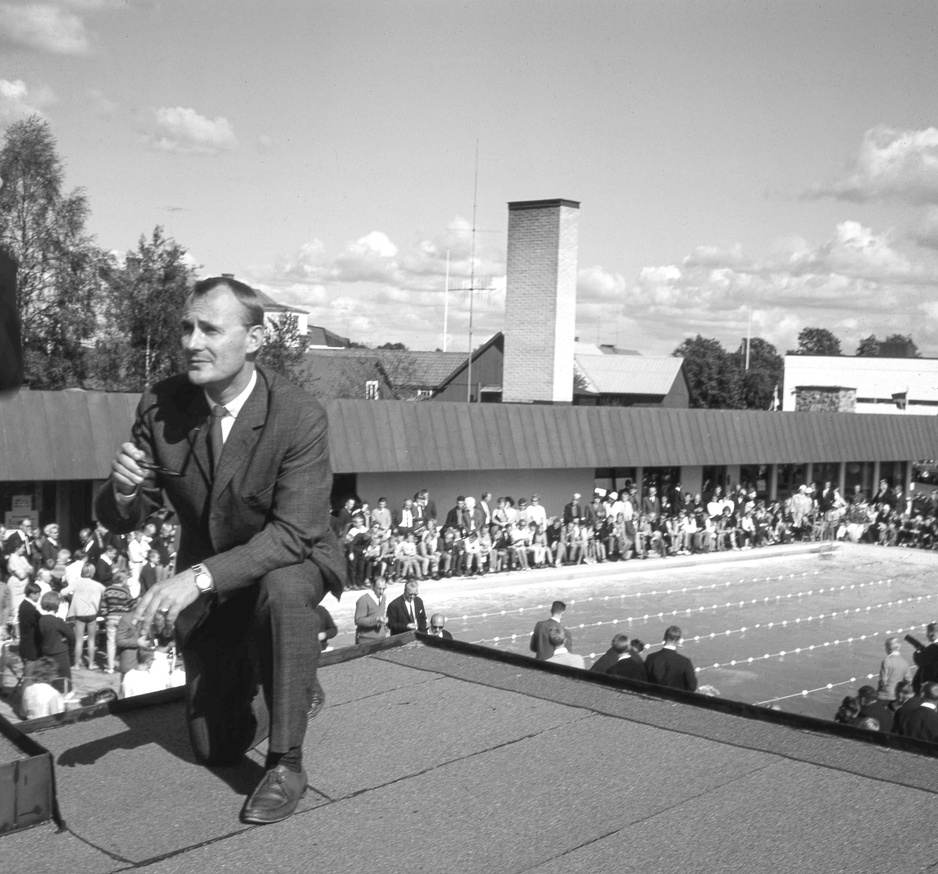Ingvar Kamprad at the opening of IKEA Motell in 1964