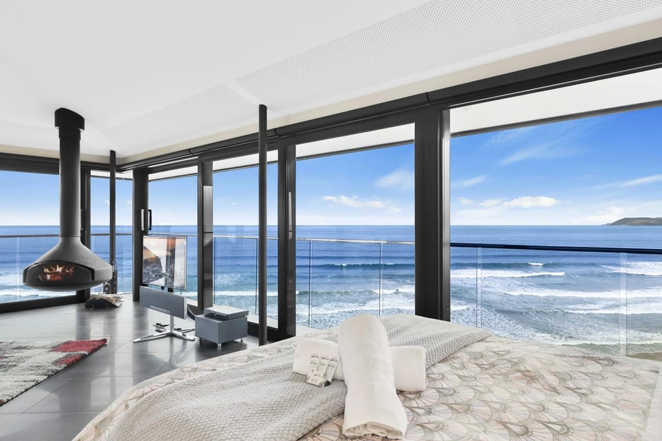The Pole House Bed Ocean View