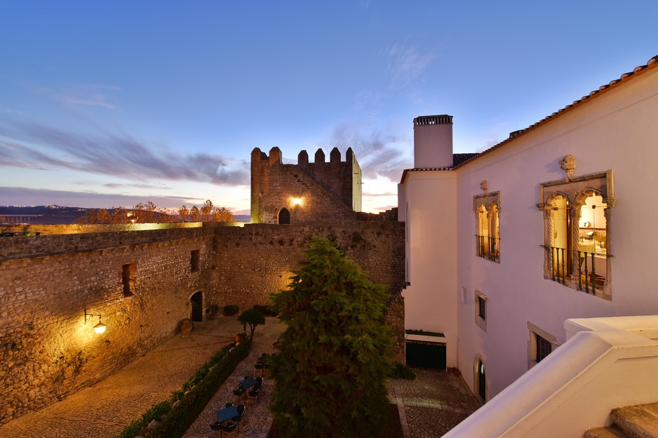Pousada Castelo de Óbidos Castle Walls and Courtyard