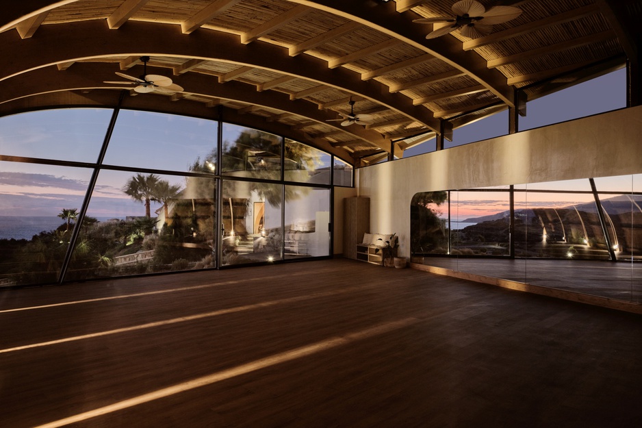 Acro Suites Resort Yoga Shalla