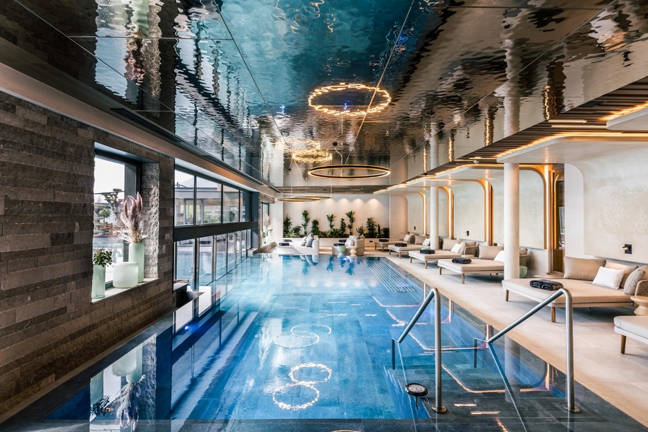 Quellenhof See Lodge Indoor Pool