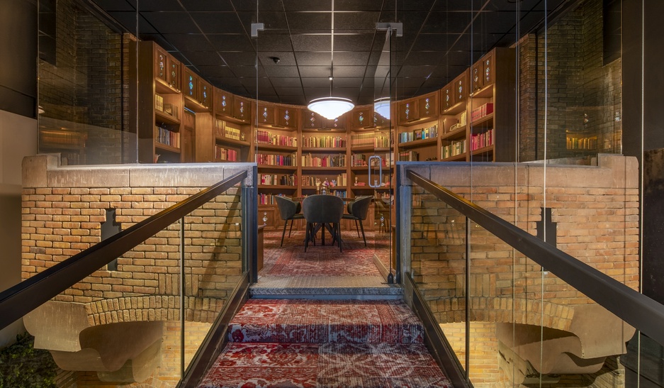 Bunk Hotel Amsterdam Library