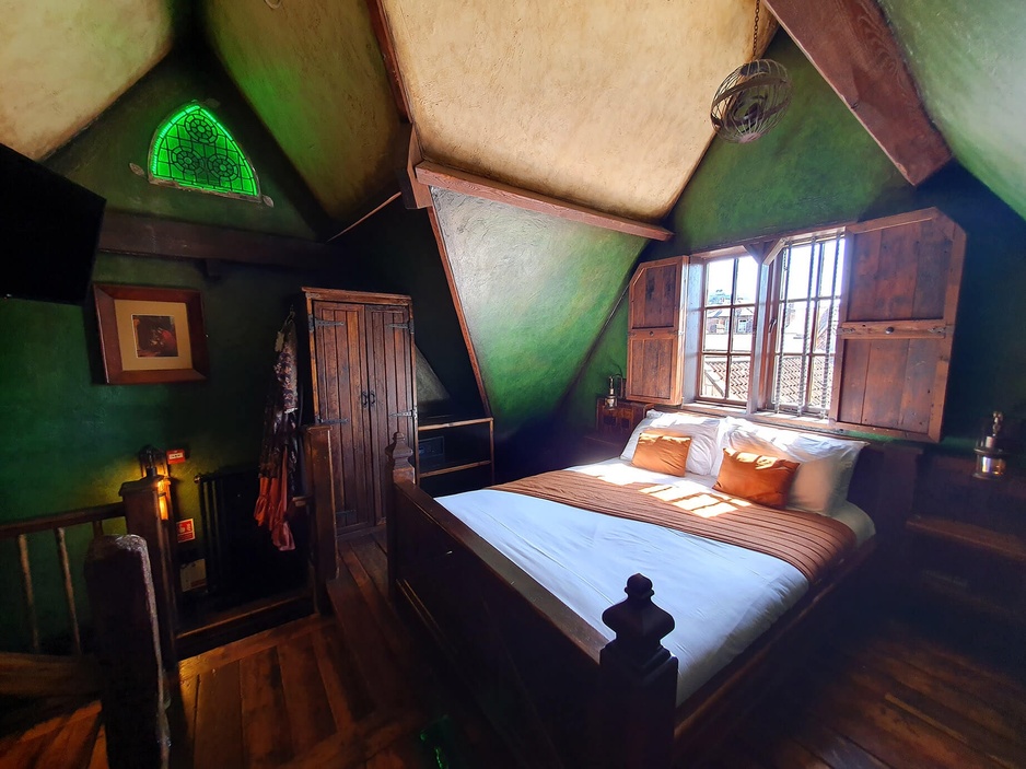 Hocus Pocus Tiny Hotel Apothecary Bedroom