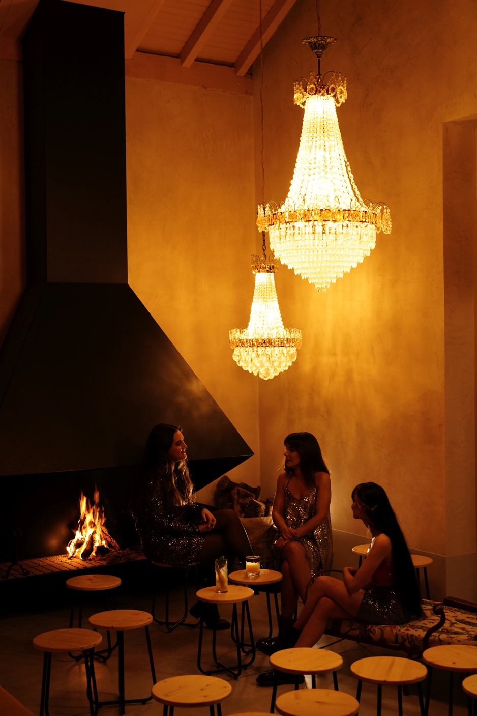 ZERO Box Lodge Coimbra - Socializing in the Bixos Bar