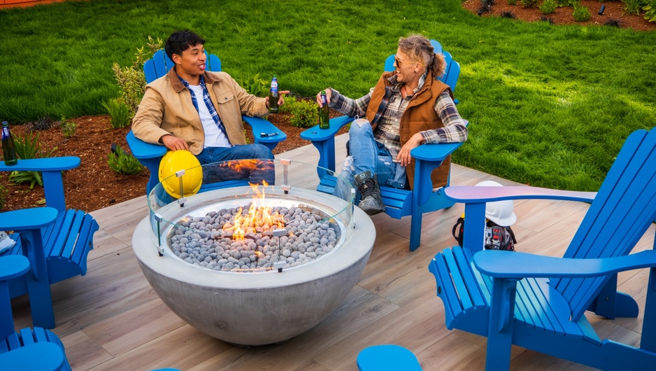 Hotel Zed Victoria - The Backyard Firepit