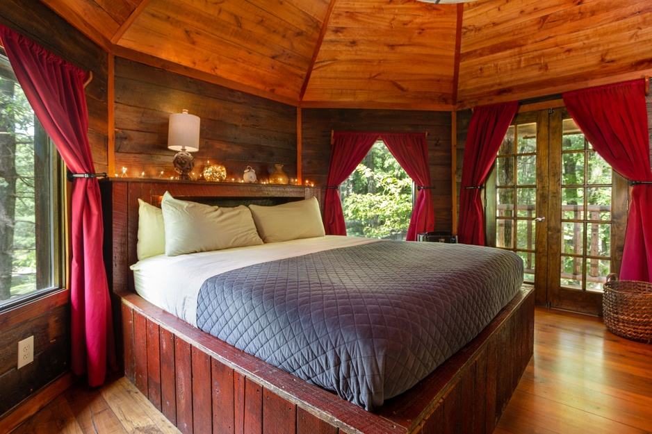 The Mohicans Tree House Resort - El Castillo Bedroom