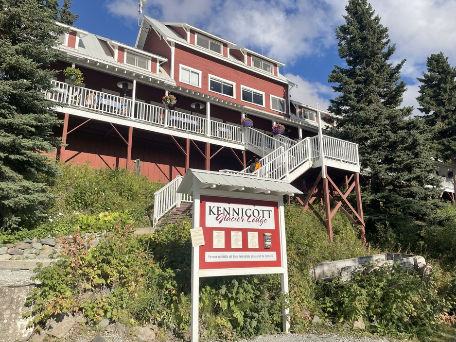 Kennicott Glacier Lodge Exterior And Welcome Sign
