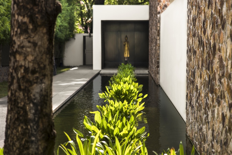 Aman Spa pathway and reflection pool