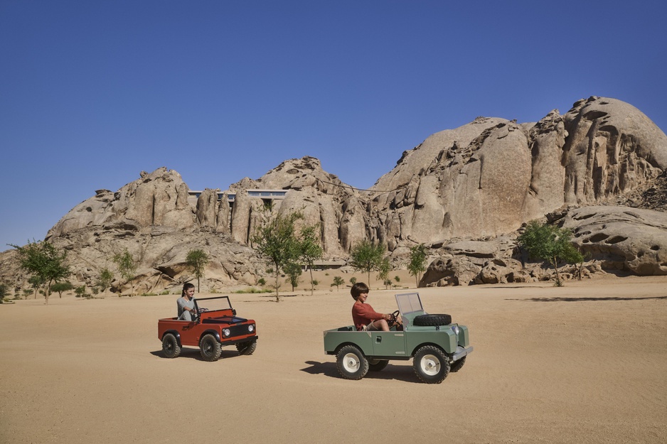 Desert Rock Resort Kids Electric Cars