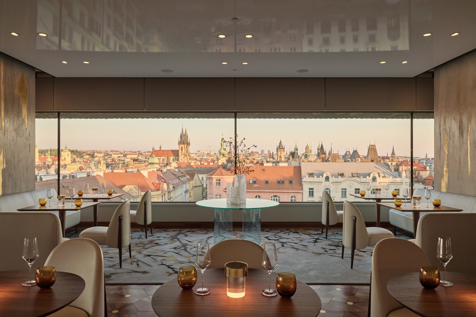 The Fairmont Golden Prague Hotel Zlata Praha restaurant - Gold on the Walls