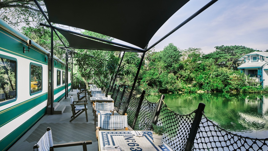 InterContinental Khao Yai Resort - Tea Carriage Seating Area