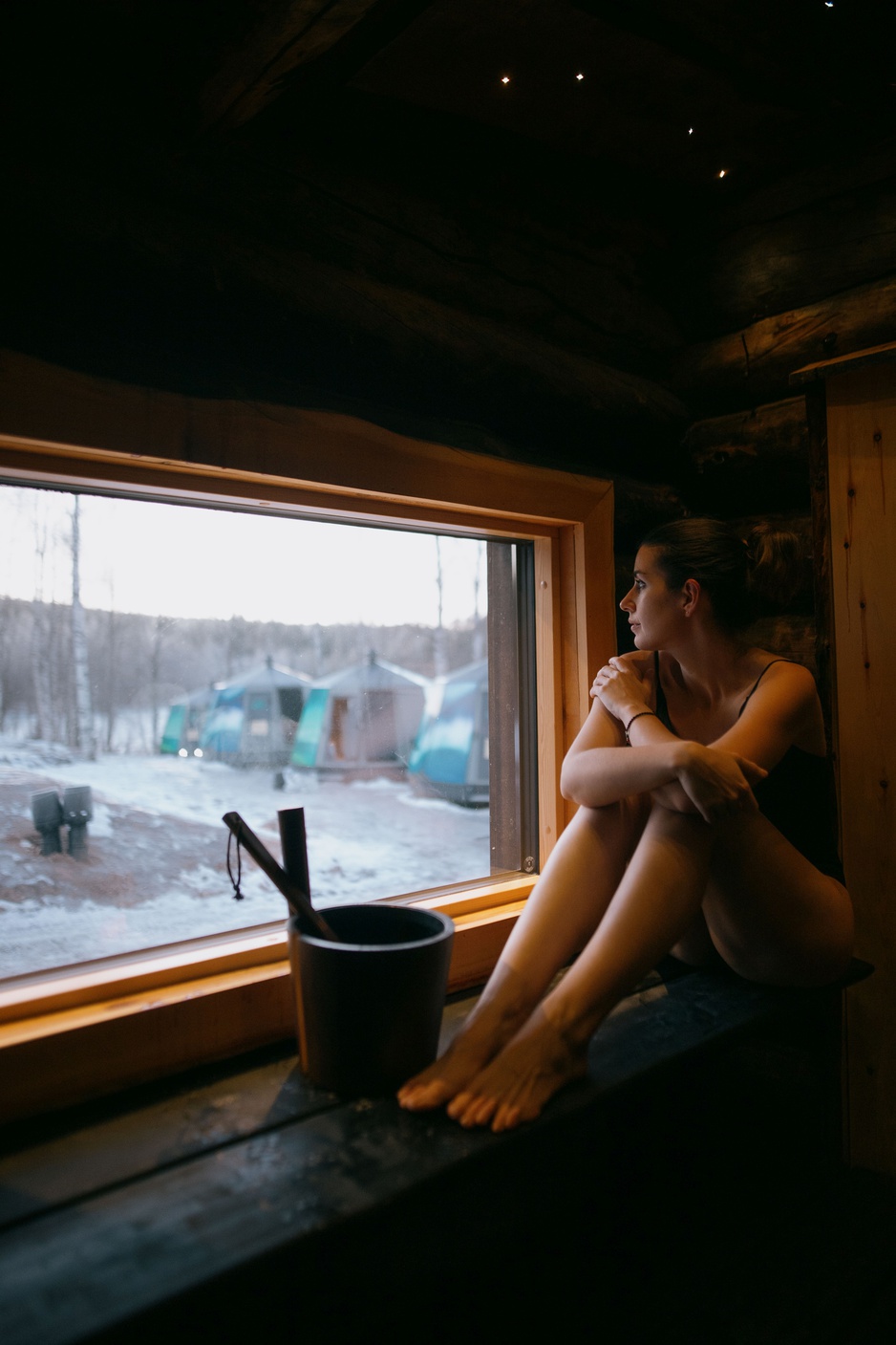 Aito Igloo & Spa Resort - Lakeside Sauna Interior With Lake View Window