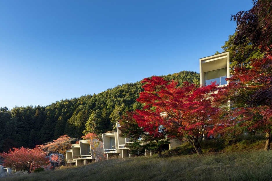 HOSHINOYA Fuji Glamping Resort During Colorful Autumn