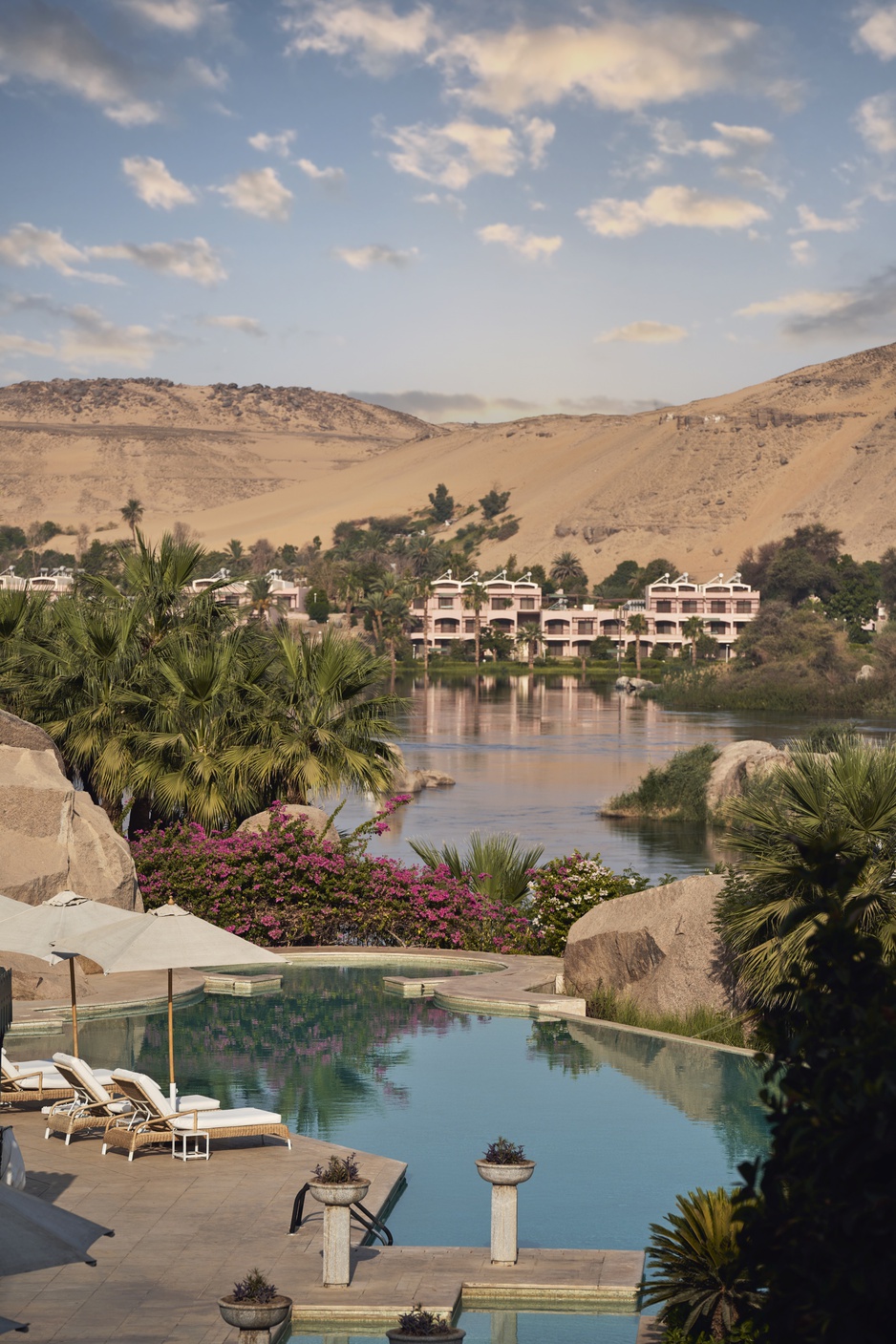 Sofitel Legend Old Cataract - Outdoor Infinity Pool Panorama with Aswan and the Nile