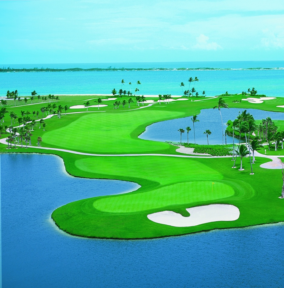 Hotel Atlantis Paradise Island golf course